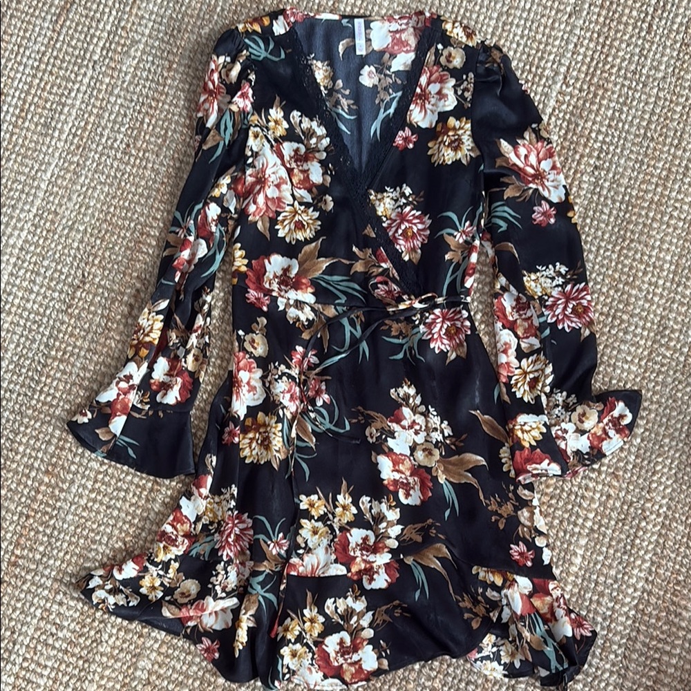 Xhilaration Black Floral Long Sleeve Dress